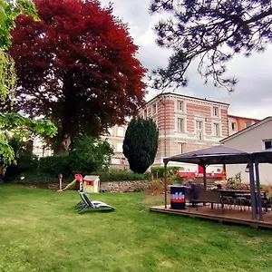 https://chez-martine-et-philippe.hotels-rhonealpes.com